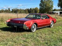 Oldsmobile Toronado Deluxe 1966