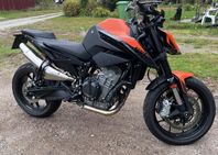 KTM Duke 890 inkl Track pack