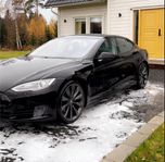 Tesla Model S 70D