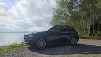 Mercedes-Benz GLE 450 AMG 7 sits