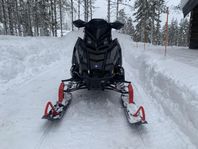 Polaris 850 SKS 155" 2020 Låga mil!