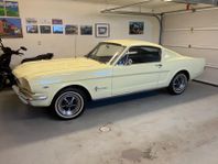 Ford Mustang Fastback 4.7 V8 Cruise-O-Matic