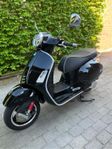 Piaggio Vespa GTS 300