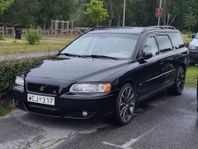 Volvo V70 2.5T AWD Momentum 