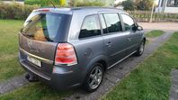 Opel Zafira 2.2, 7-sits, bensin, automat, drag, mycket bytt!