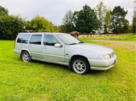 Volvo V70 2.5 T AWD