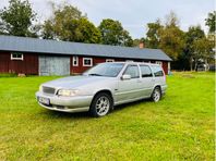 Volvo V70 2.5 T AWD