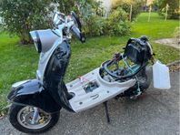 Reservdels moped Gy6 fungerande motor.