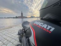 Ducati Monster 821 Stealth 