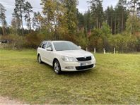 Skoda Octavia Kombi 1.6 TDI Elegance Euro 5