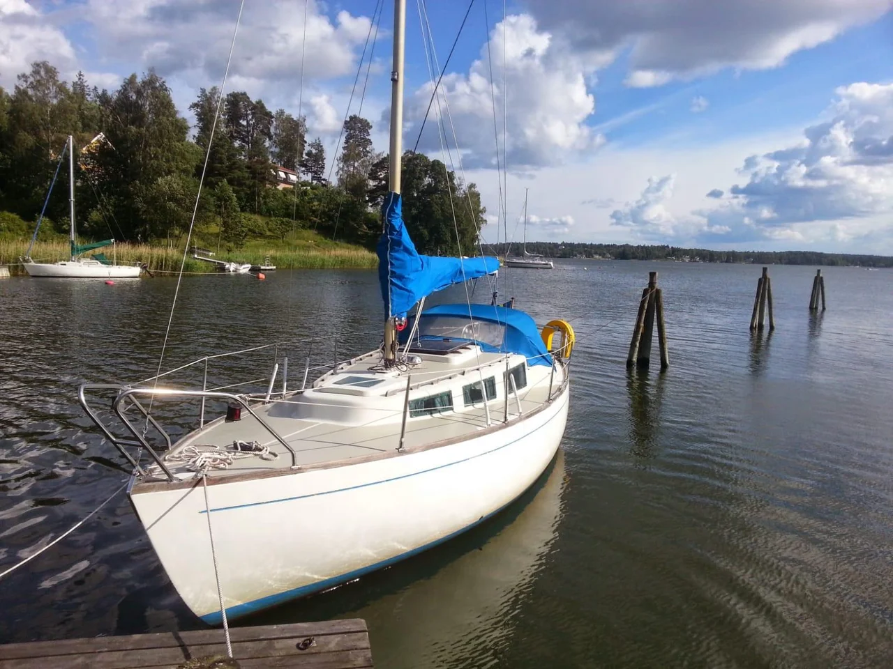 Tur 80 Långkölad Segelbåt image