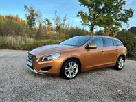 Volvo V60 D3 Summum. (Navi, taklucka, VOC, dragkrok)