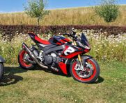 Aprilia Tuono V4 Factory