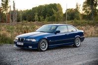 Lågmilad BMW E36 328I Coupé