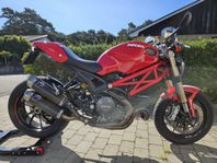 Ducati monster 1100 EVO