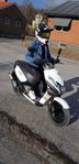 Peugeot streetzone moped