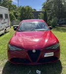 Alfa Romeo Giulia 2.0 TBI Automat Super 310hk Ragazzon