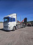 Timmerekipage med kran Scania r730