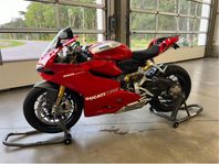 Ducati Panigale R, Svensksåld,