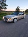 Cadillac Fleetwood Sedan 4.5 V8 D' Elegance