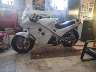 VFR750F projekt.