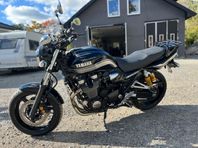 Yamaha XJR 1300