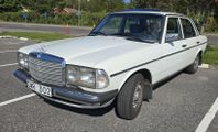 Mercedes-Benz 200 