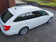 Skoda Superb Kombi 2.0 TDI Elegance Euro 5