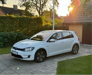 Volkswagen E-Golf  35.8 kWh/ Navi/ Adaptiv/ Carplay/ kamera