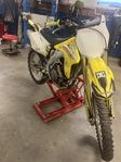 Suzuki RMZ450