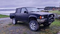 Nissan King Cab A-traktor 4x4  Diesel 
