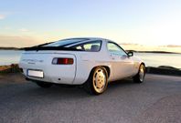 Porsche 928 S