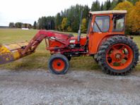 Zetor 5511 med modig lastare