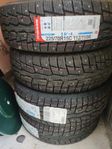 Nya vinterdäck/dubb 225/70 R/ 15 C