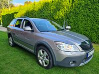 Skoda Octavia Scout 2.0 TDI 4x4 Scout Euro 5 nybes motorvärm