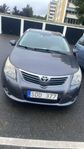 Toyota Avensis Kombi 1.8. automat , ny besk 