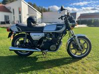 Yamaha XS 750 triple