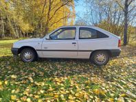 Opel Kadett 3-dörrars Halvkombi 1.6