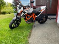 KTM 690 Duke R