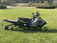 Polaris Switchback Assault 850 146" -22