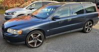 Volvo V70N 2,5t awd A-traktor med bra ljud svart halvskinn  