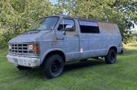 Dodge Ram B250 Conversion Van 5.2 V8 Torqueflite