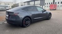 Tesla Model 3 Performance  - grymt skick samt låga mil