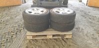 Dubbade vinterdäck 235/65 R 17 T XL