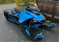 Skidoo Renegade Backcountry X 850 e-tec 2019