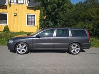 Volvo V70R AWD -04