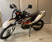 KTM 690