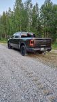 DODGE RAM 1500 V8 5,7 HEMI / CREW CAB /MOMSBIL