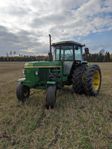 John Deere 4230