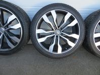 VW original 20” Suzukafälgar med fina Nokian dubbfria däck.